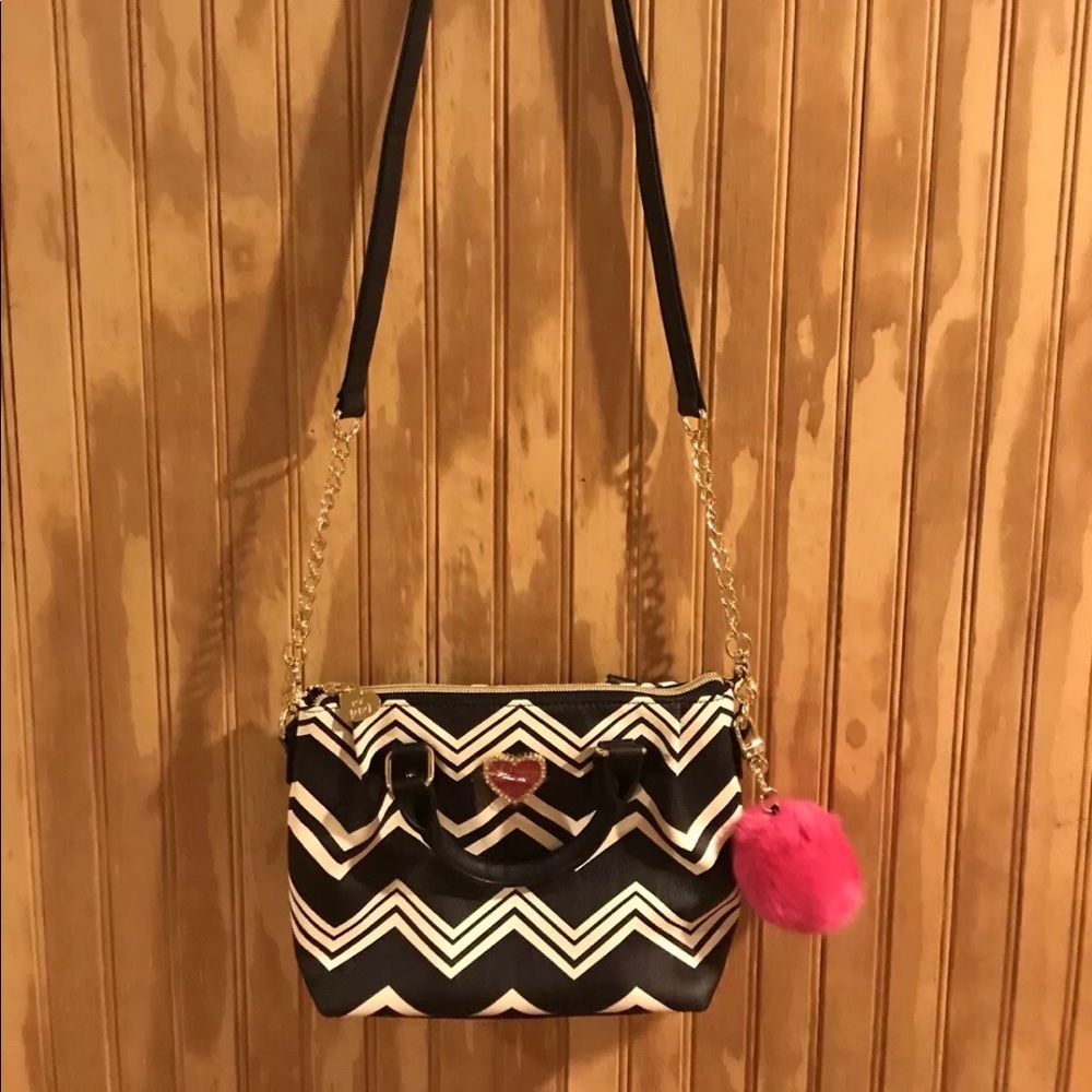 Betsey Johnson pinch satchel xbody bag.